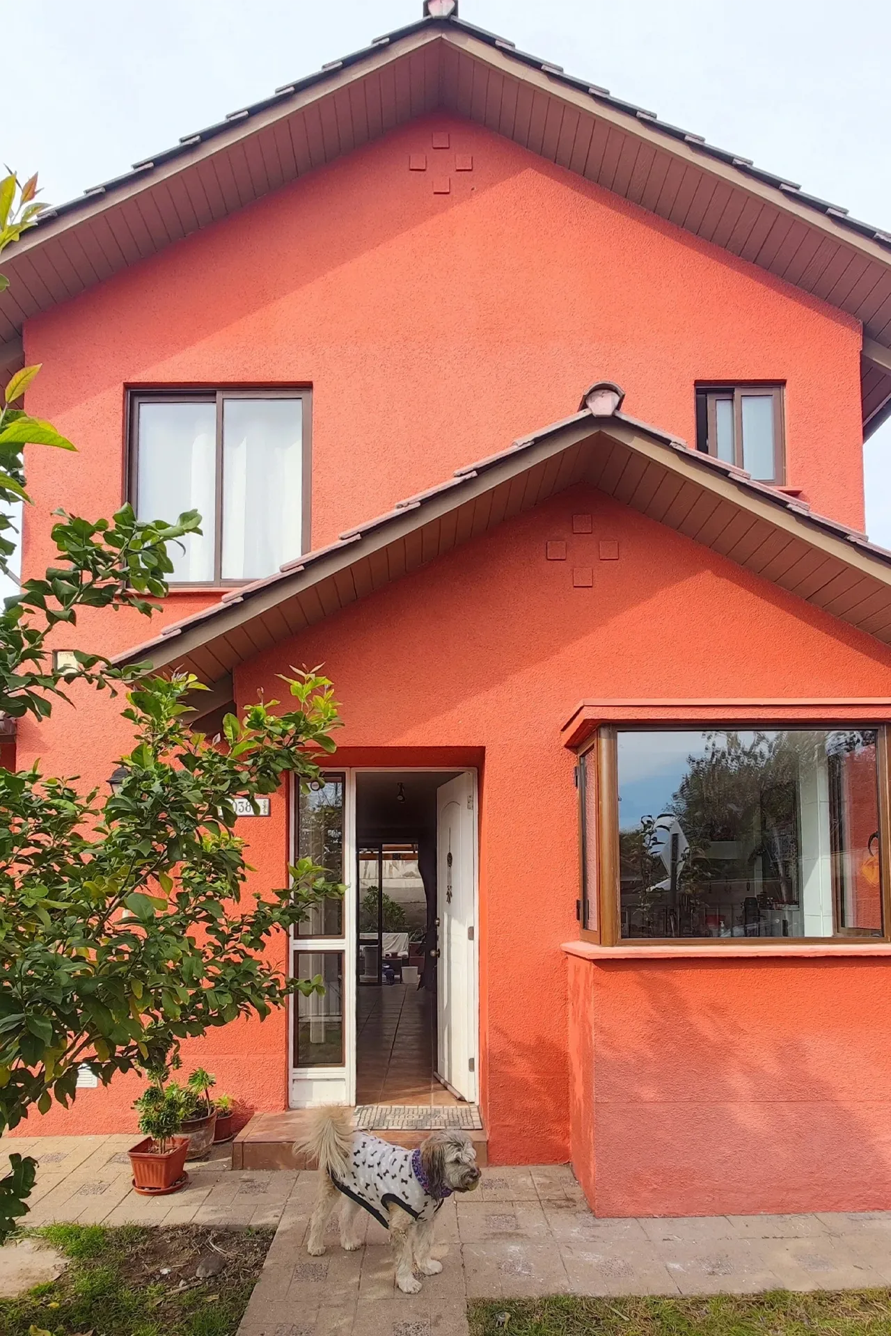 Fachada de casa con ventanas de termopanel instaladas, Ventanas Termopanel Las Violetas